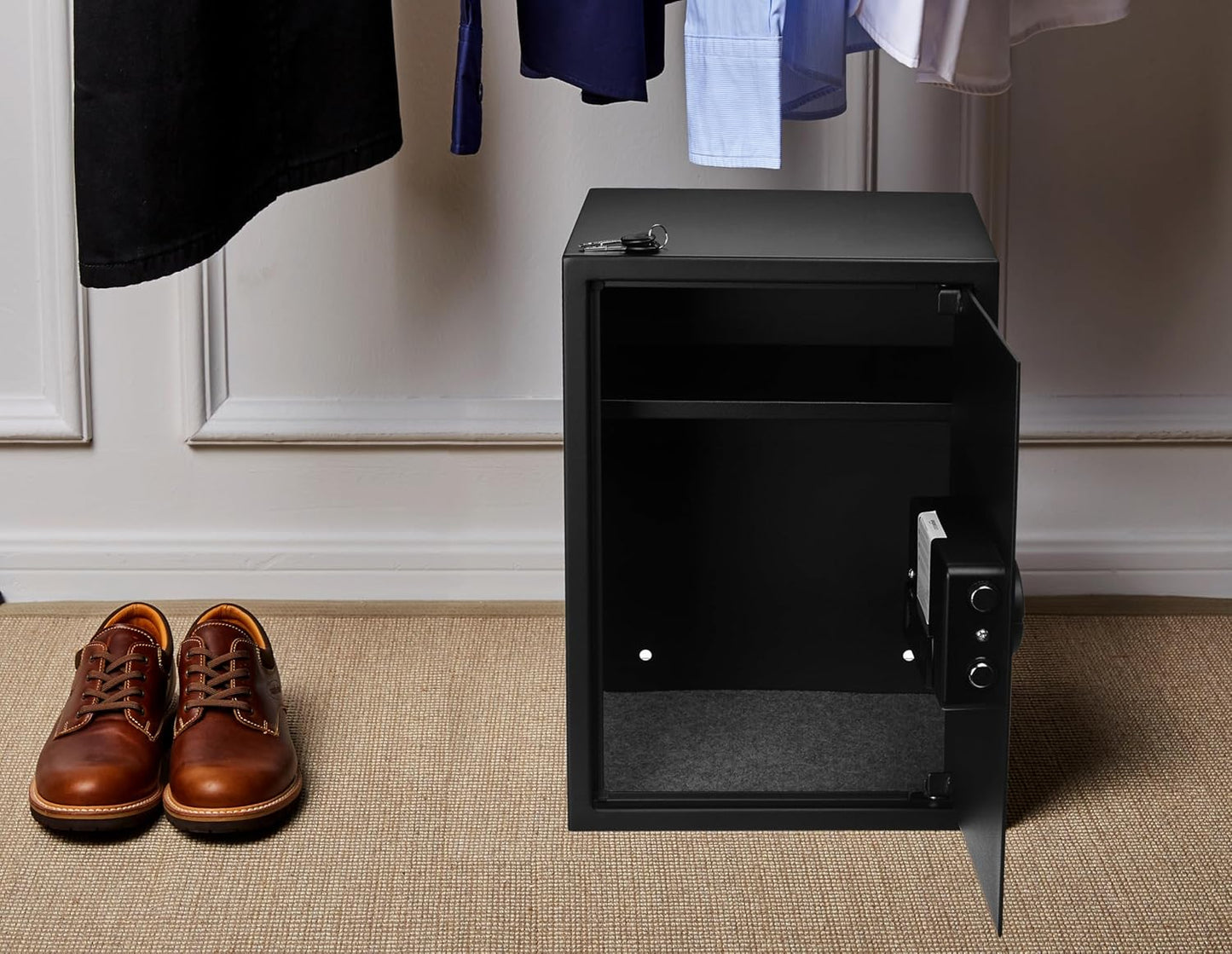 Electronic Safe with Programmable Keypad
